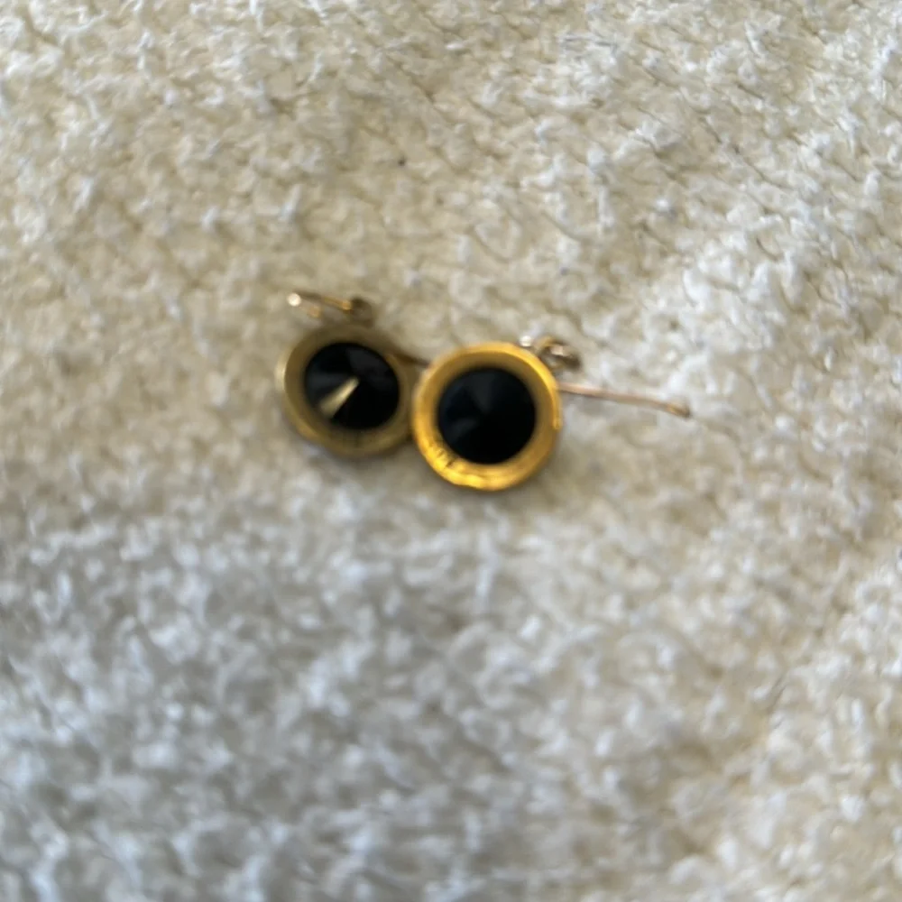 Black and Bronze Dangle Earrings - Picture 3 of 3